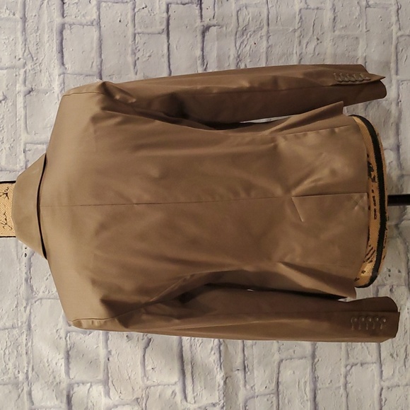 Blazer - Picture 3 of 6